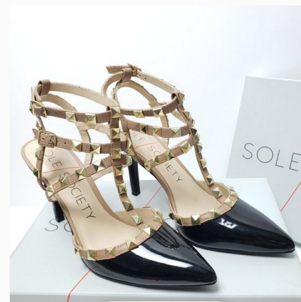 Sole Society NWT 9M Tia T Strap Studded Heel